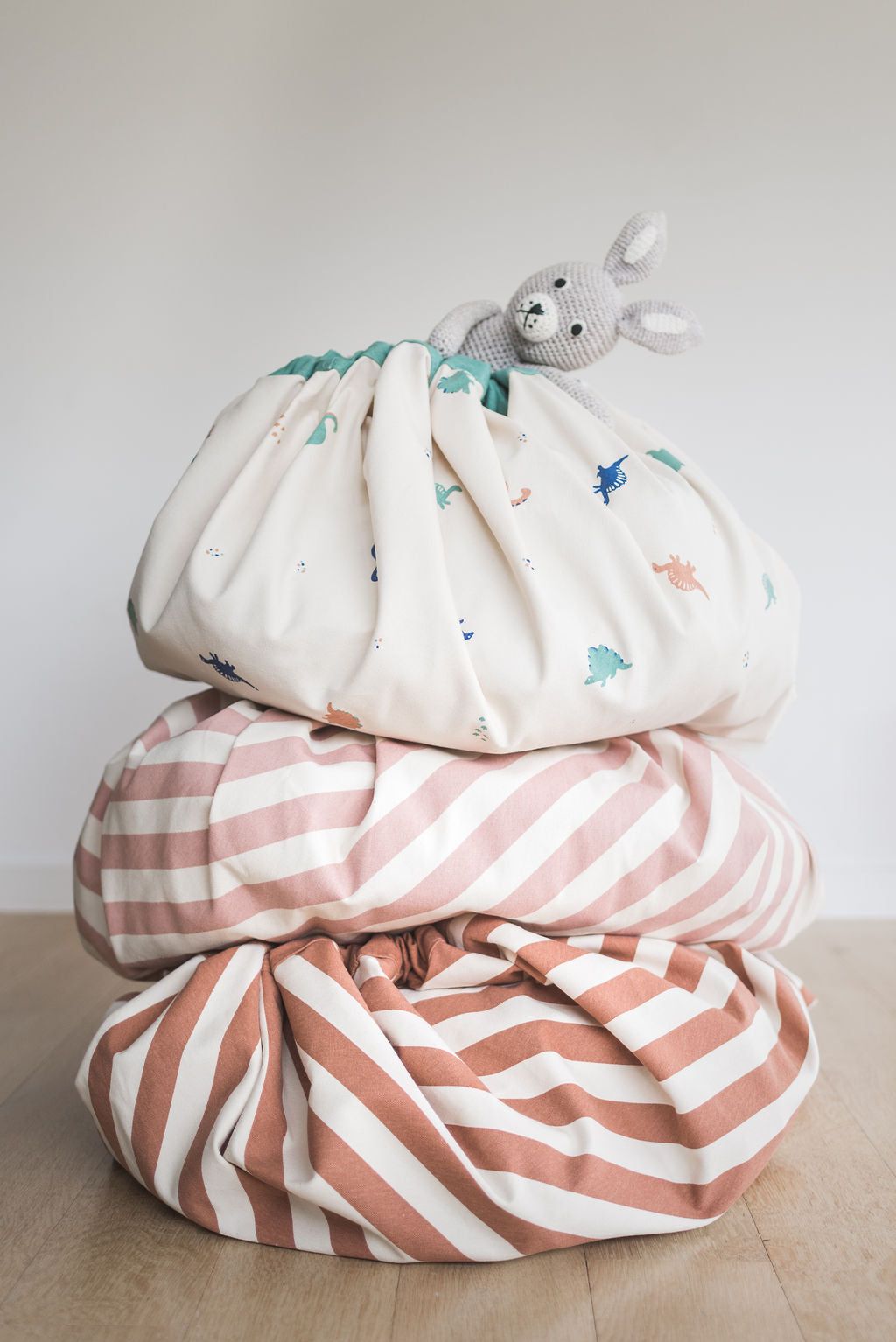 Playmat and Storage Bag – Brown Stripes by Play and Go