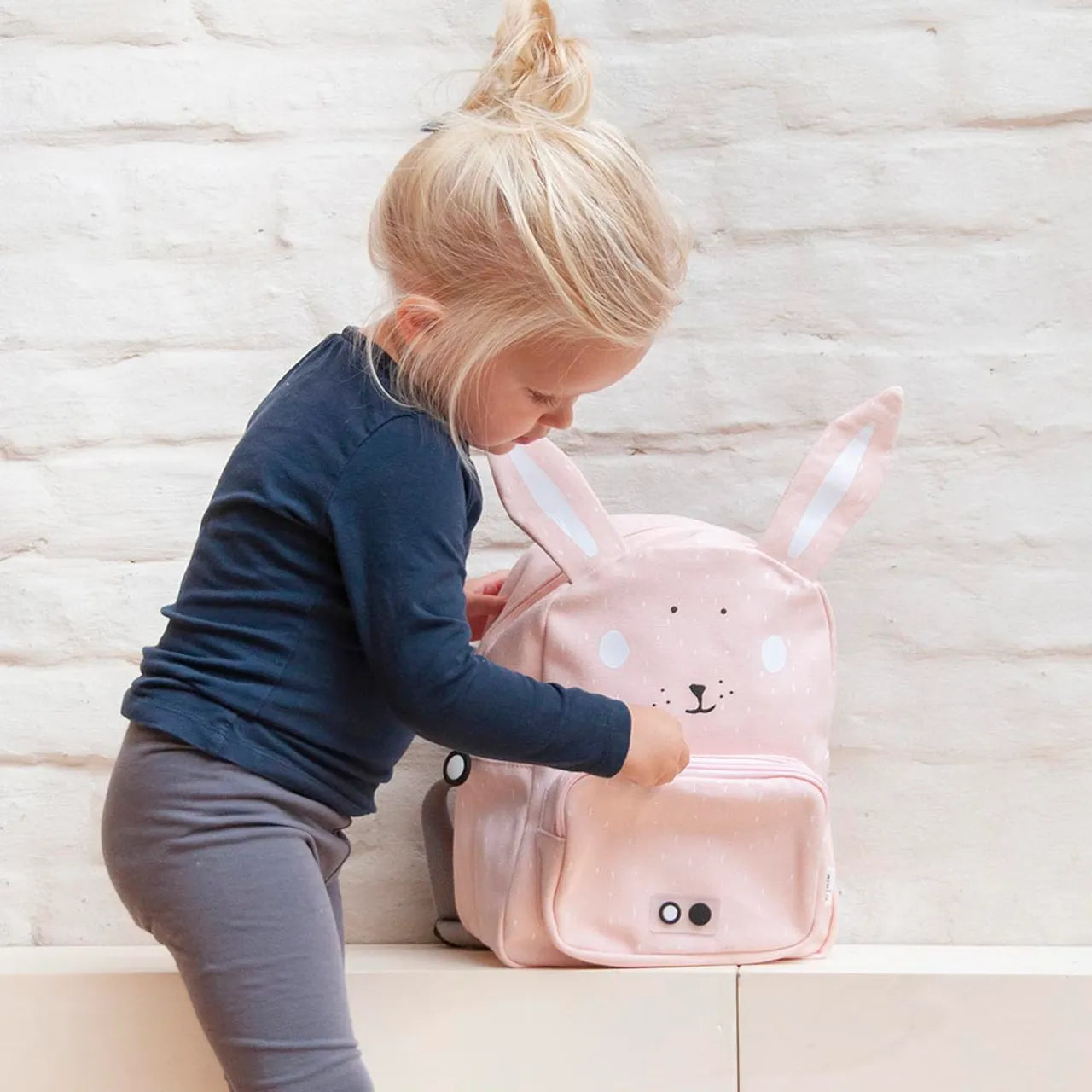 Trixie - Backpack Mrs Rabbit - 12 Inch