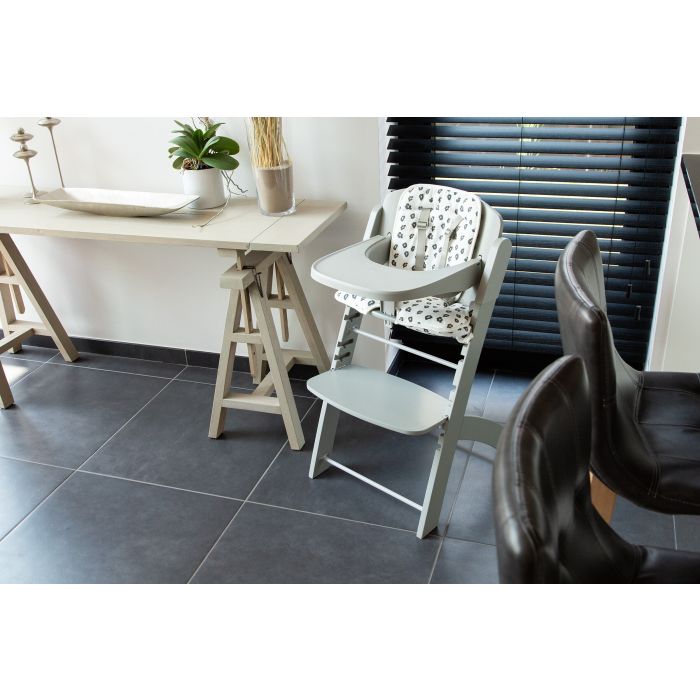EVOSIT HIGH CHAIR + FEEDING TRAY by Childhome