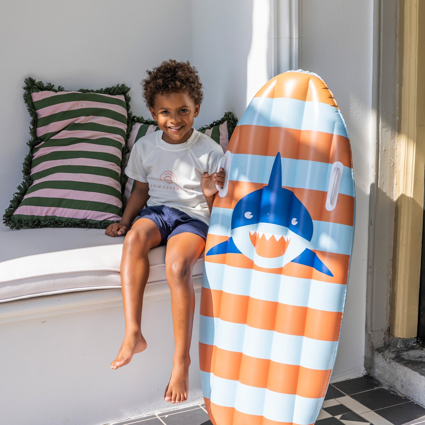 Shark Striperd Luxe inflatable Surfboard 120 cm with handles - By Swim Essentials
