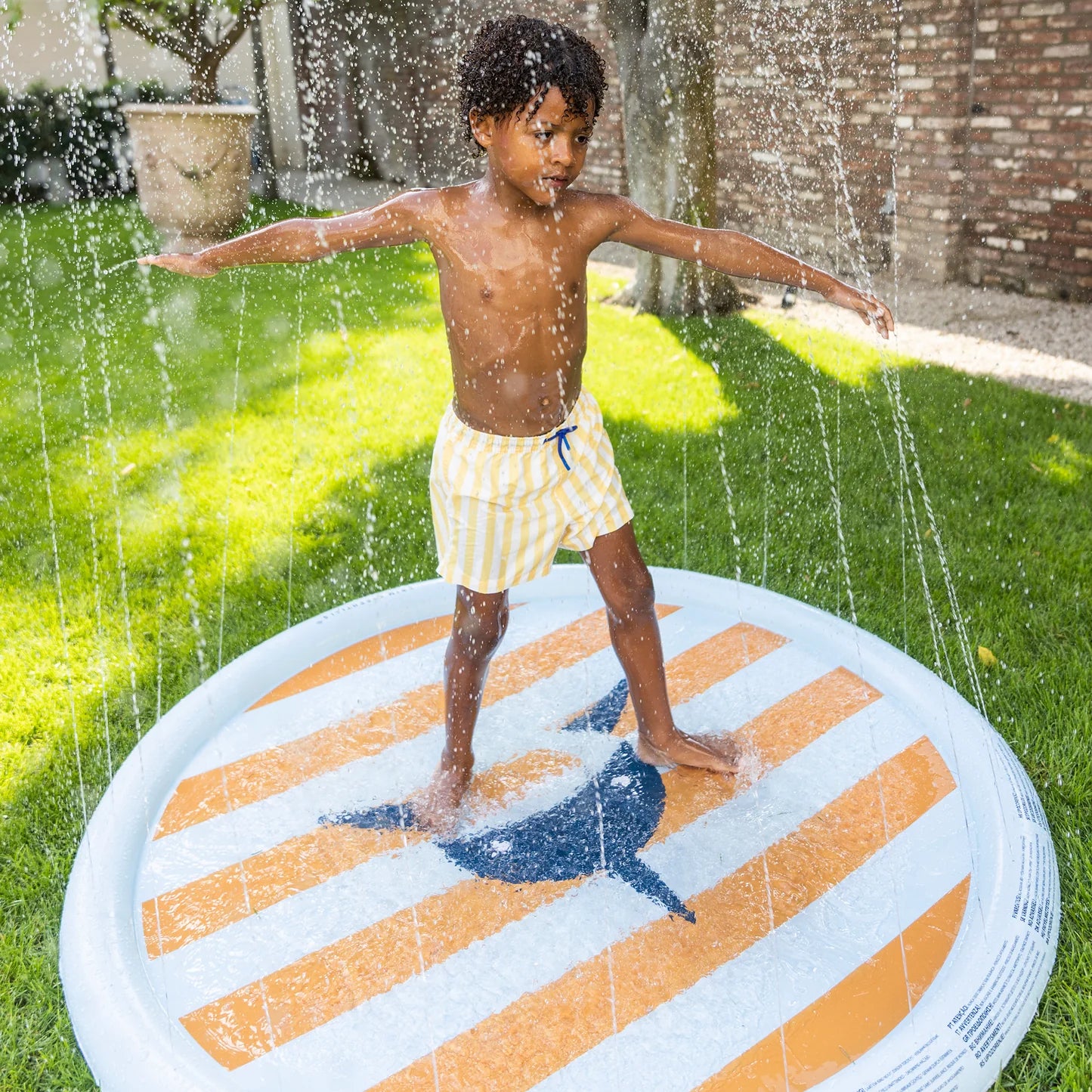 Shark Sprinkler mat by Swim Essentials