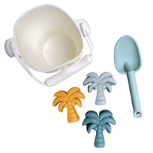 Load image into Gallery viewer, Jungle Silicone Sand Bucket set by Swim Essentials
