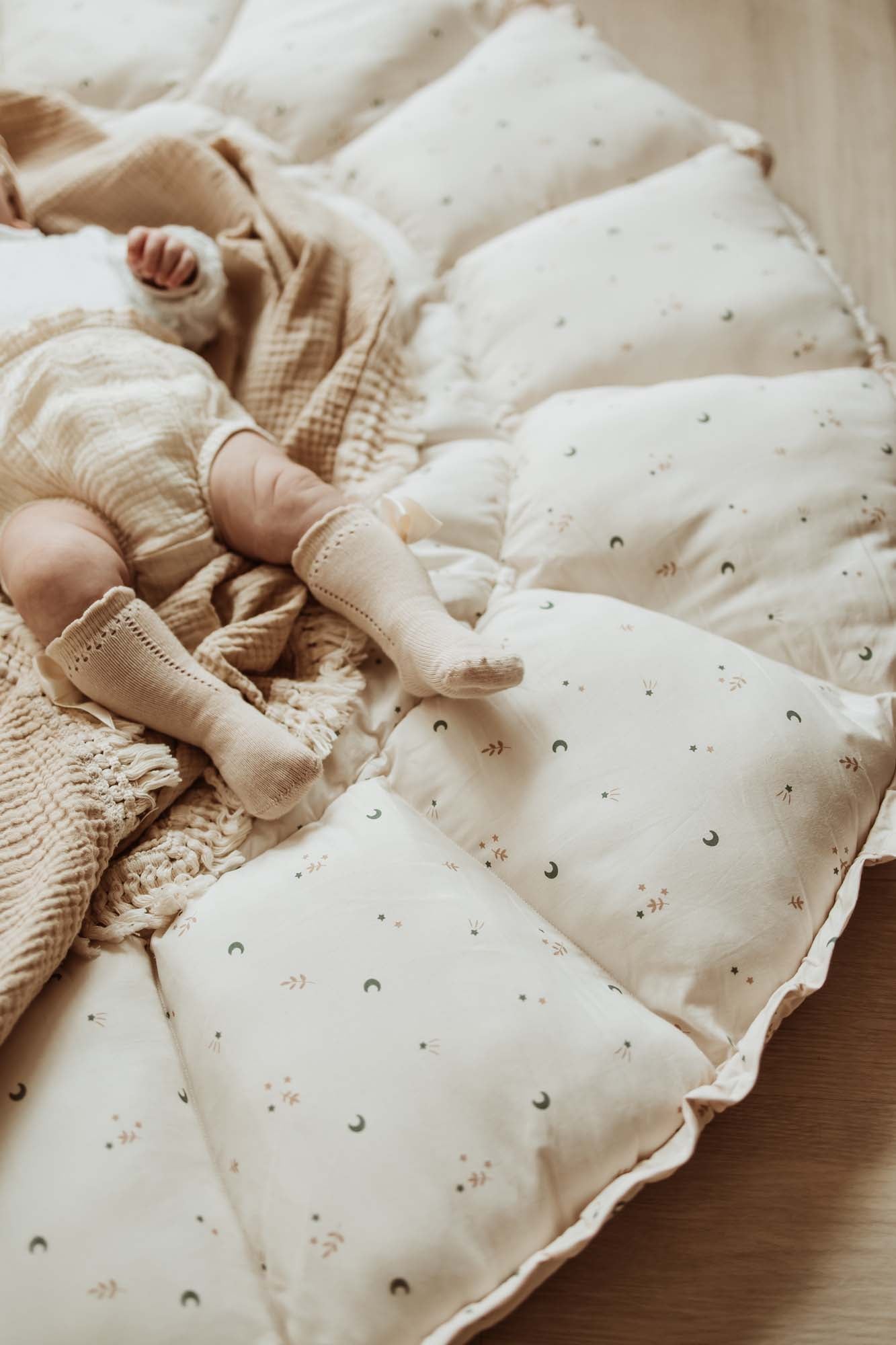Bloom Organic Playmat and Storage Bag - Moon by Play and Go