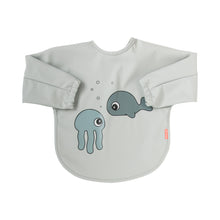 Load image into Gallery viewer, Sleeved bib 6-18m Sea friends by Done by Deer
