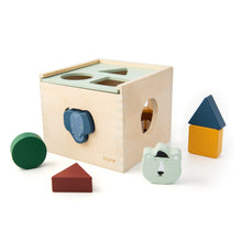 Load image into Gallery viewer, Wooden shape sorter by Trixie
