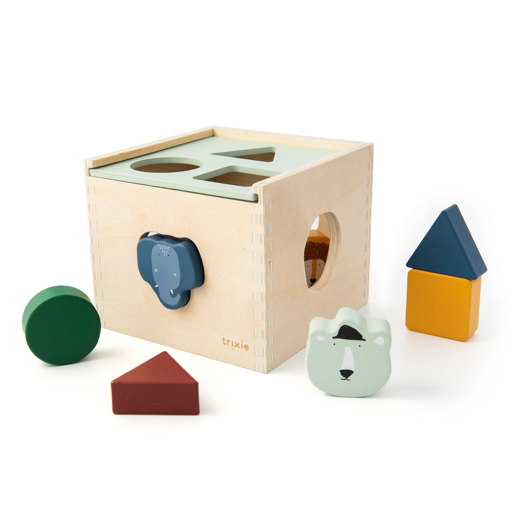 Wooden shape sorter by Trixie