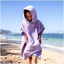 Load image into Gallery viewer, PONCHO LAVENDER 2023 by Beach &amp; Bandits
