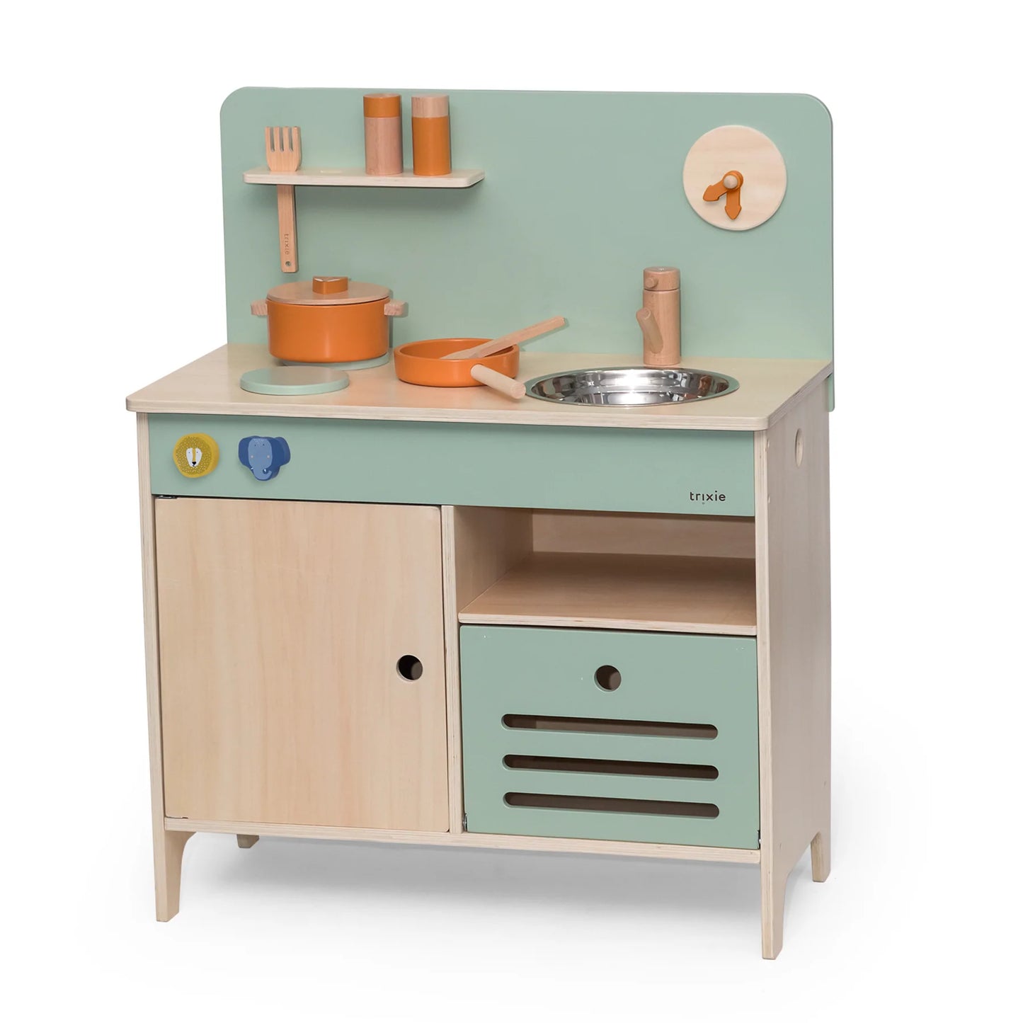 Wooden Kitchen by Trixie